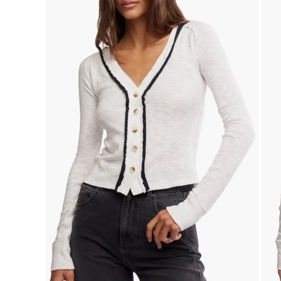 Free People Sweaters - Free People We The Free Tipton Raw Edge Button-Up Top. Size Small. NWOT.